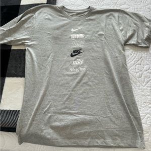 Men’s Nike shirt